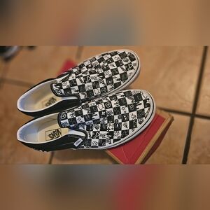 Vans slip on